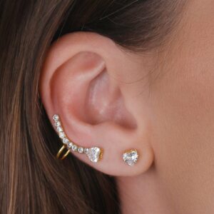 Piercing Dourado Earcuff Coração Cravejado de Zircônia Com Brinco Presente dia das Maes Dica